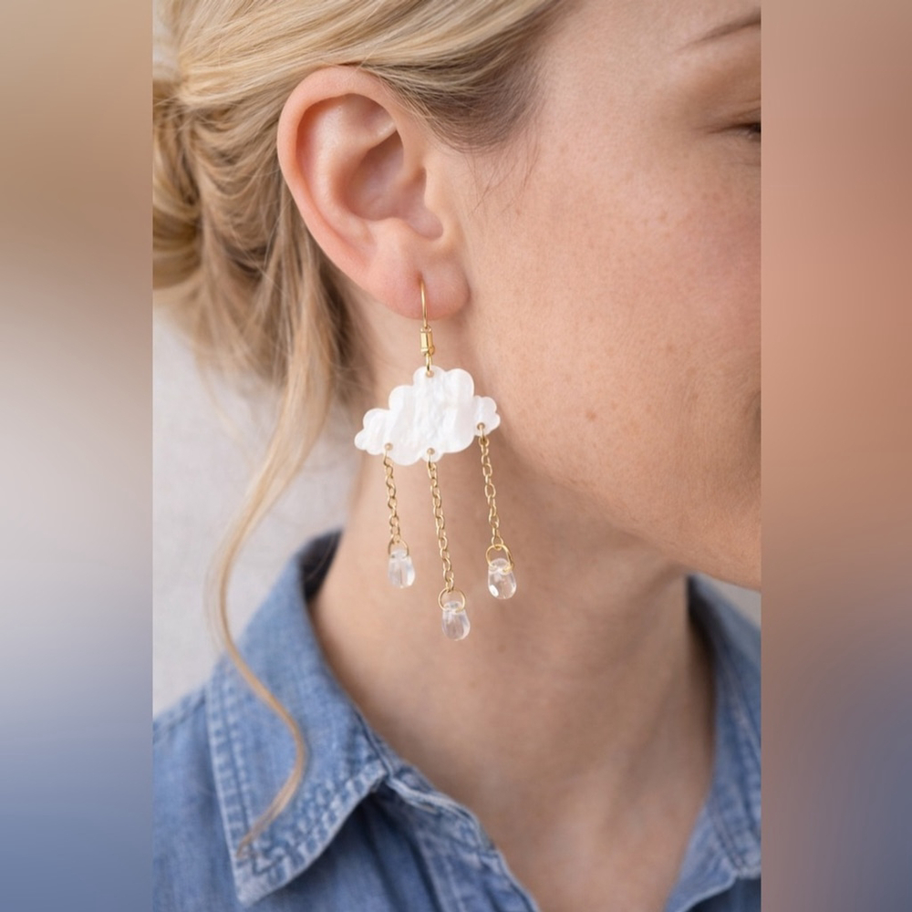 NEW Acrylic Cloud Tassel Earrings Water Drop Dangles NWT